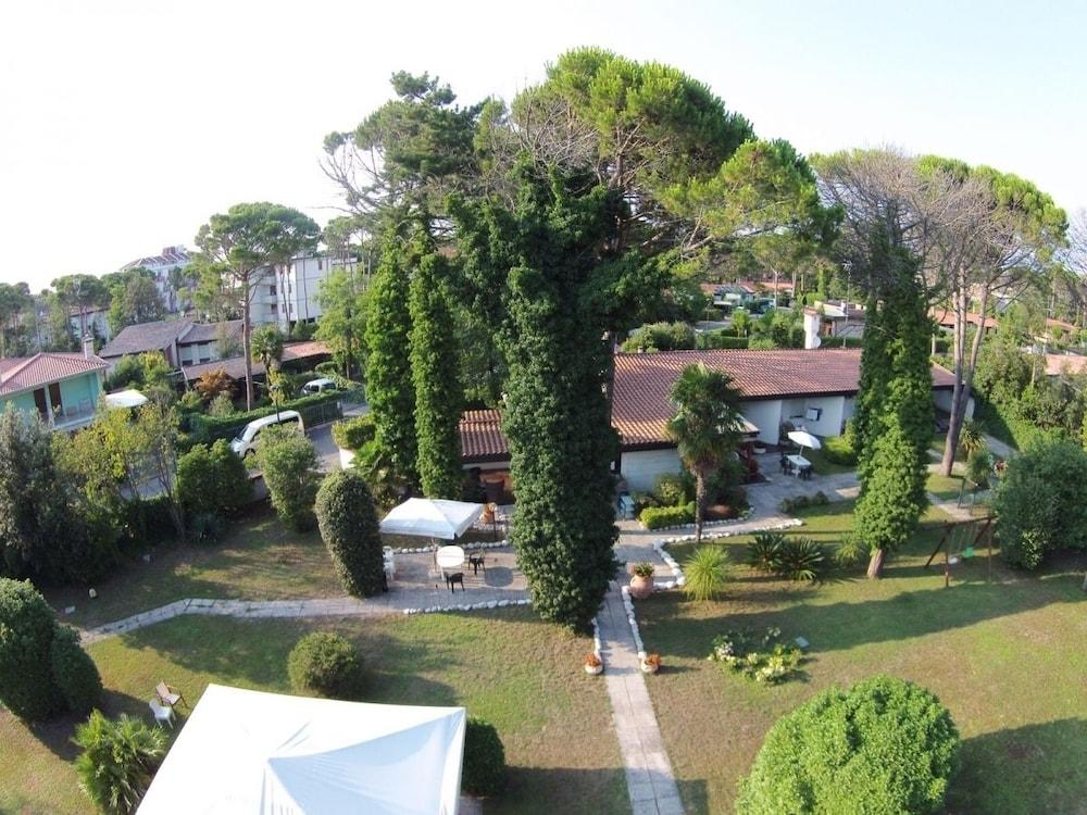 Bibione Villa Park Exteriör bild